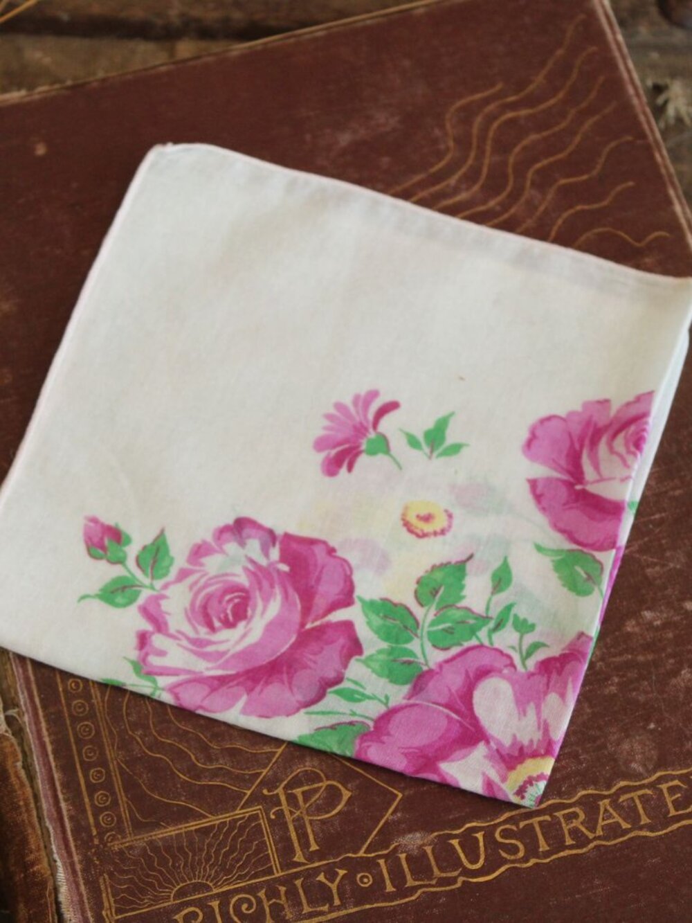 Vintage 1950s Cotton Handkerchief Floral Print, Pink Purple Roses Hankie - Picture 8 of 10